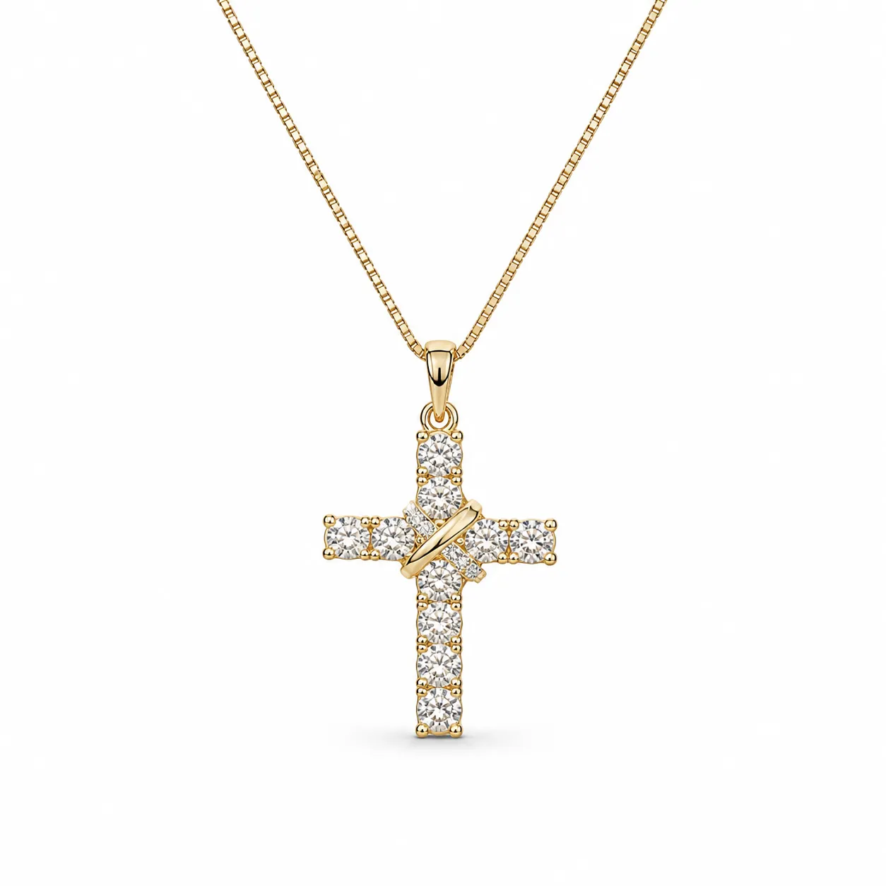 Oravelux Işıltılı Haç Moissanite Kolye