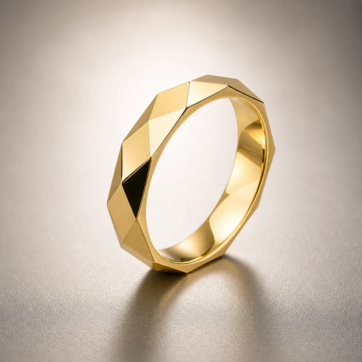 Geometrik Kesim Gold Yüzük